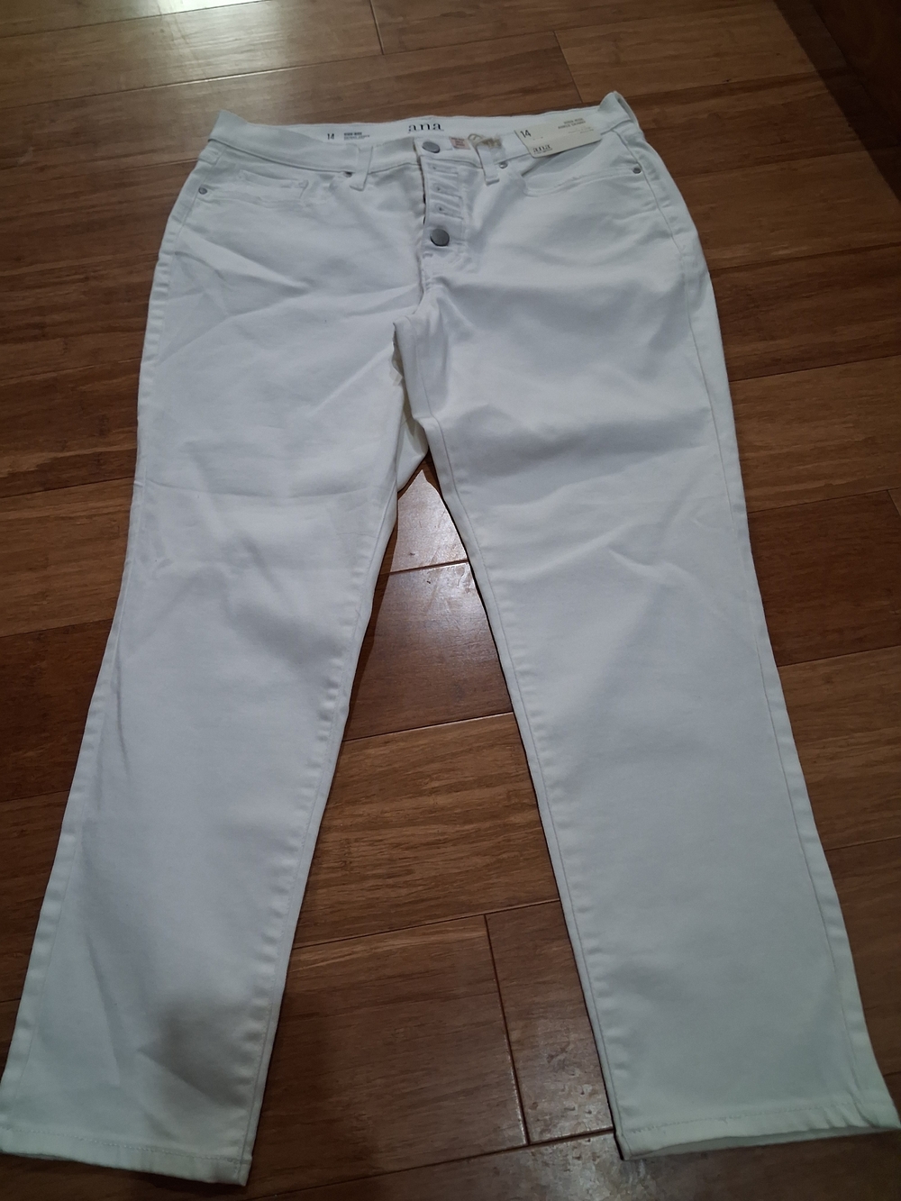 Women's White Jeans - a.n.a